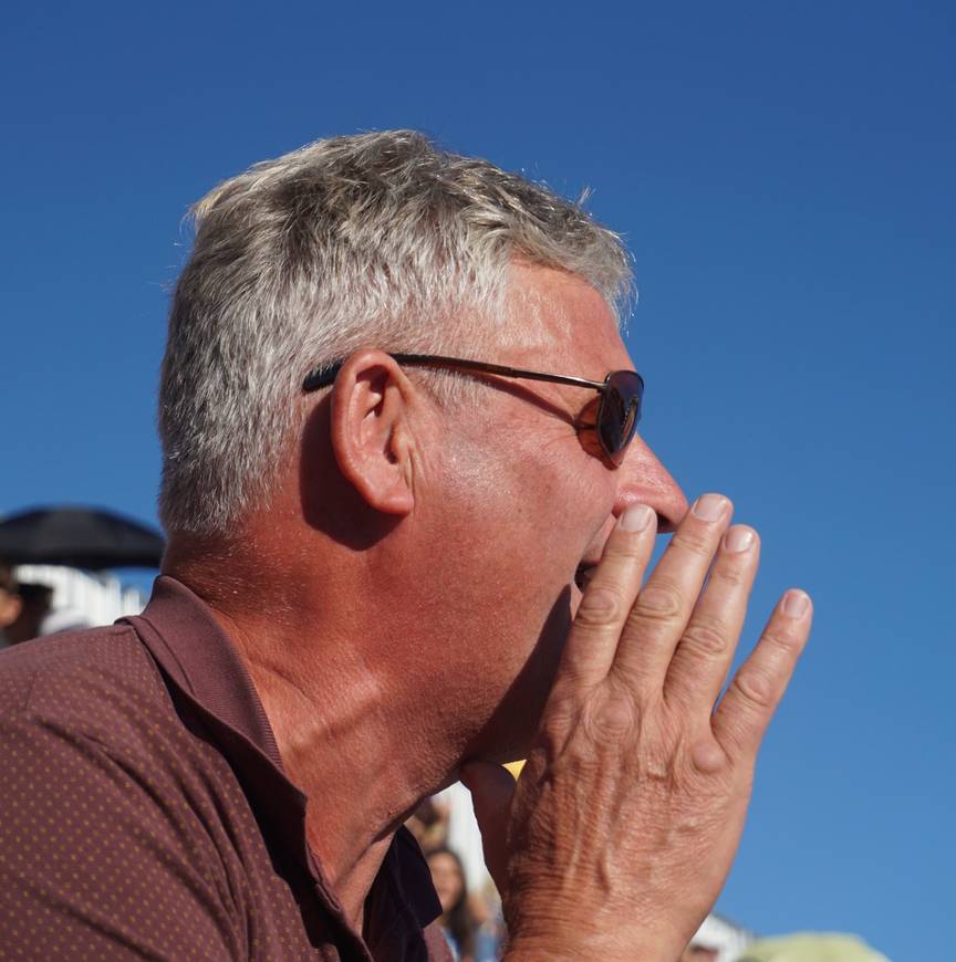 Lou Schilder schreeuwt naar zijn dochter