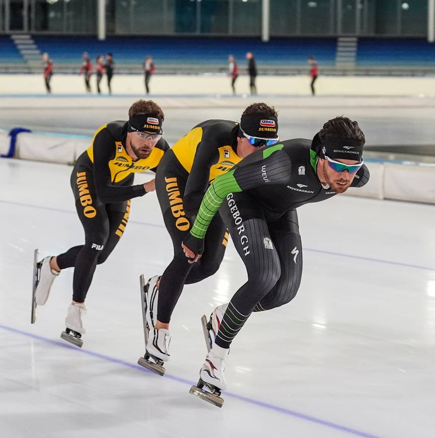 Patrick Roest, Beau Snellink en Chris Huizinga op de ploegenachtervolging